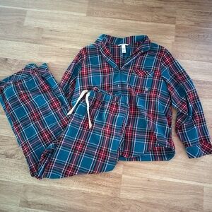 NWOT Victoria’s Secret Flannel Long Pajama Set